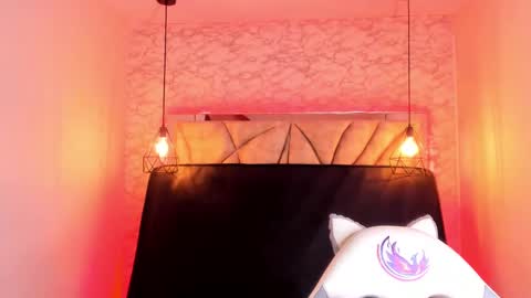 Snapshot of queen_perla_ chatting on 02-21-25, 06:26 online show from 02-21-25, 06:26