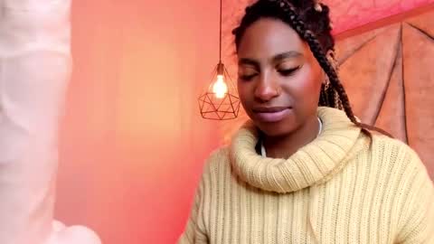 Snapshot of queen_perla_ chatting on 02-22-25, 03:03 online show from 02-22-25, 03:03