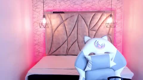 Snapshot of queen_perla_ chatting on 03-12-25, 11:53 online show from 03-12-25, 11:53