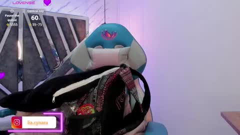 Snapshot of queen_perla_ chatting on 09-16-25, 11:22 online show from 09-16-25, 11:22