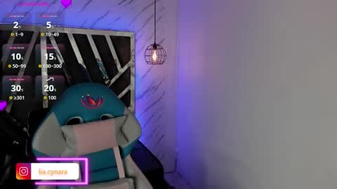 Snapshot of queen_perla_ chatting on 09-26-25, 11:14 online show from 09-26-25, 11:14