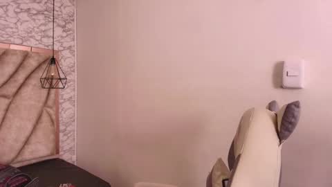 Snapshot of queen_perla_ chatting on 12-05-25, 11:08 online show from 12-05-25, 11:08