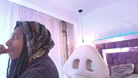   online show from 06-10-26, 12:04