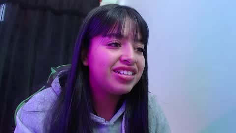 Snapshot of queen_salomme chatting on 09-28-25, 11:59 queen_salomme online show from 09-28-25, 11:59