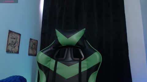 Snapshot of queen_salomme chatting on 10-12-25, 11:53 queen_salomme online show from 10-12-25, 11:53