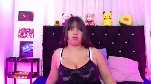 Snapshot of queen_salomme chatting on 10-16-25, 11:55 queen_salomme online show from 10-16-25, 11:55