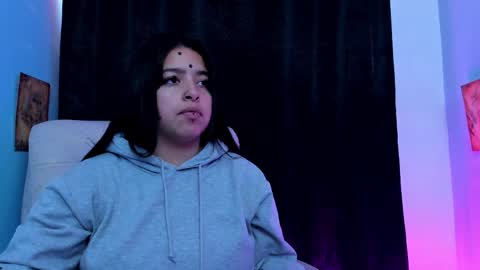 Snapshot of queen_salomme chatting on 11-17-25, 08:25 queen_salomme online show from 11-17-25, 08:25