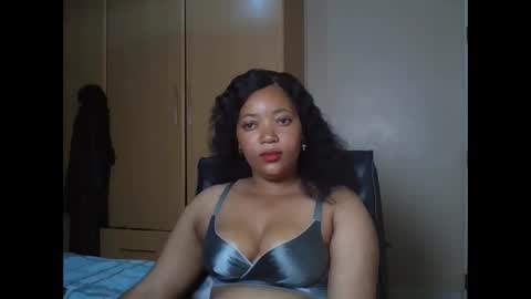 Queenbebony2 online show from 02-03-26, 02:32