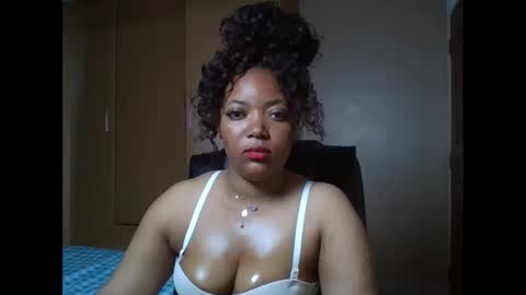 Snapshot of queenbebony2 chatting on 05-04-26, 05:25 Queenbebony2 online show from 05-04-26, 05:25