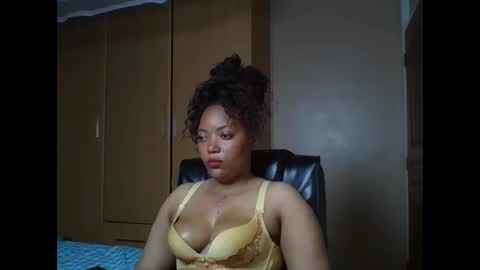 Snapshot of queenbebony2 chatting on 05-06-26, 03:50 Queenbebony2 online show from 05-06-26, 03:50