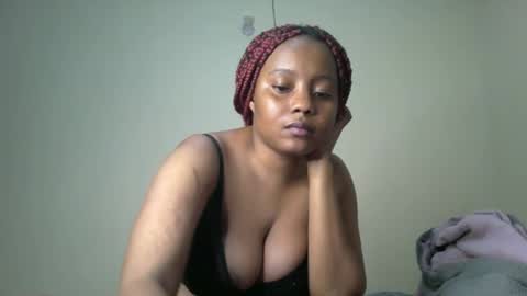 queen online show from 12-13-25, 09:53