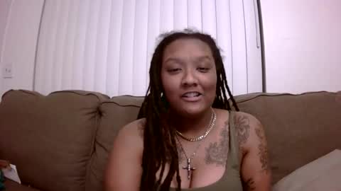 Snapshot of queenchief3x8 chatting on 11-28-25, 08:28 Queen Chief online show from 11-28-25, 08:28