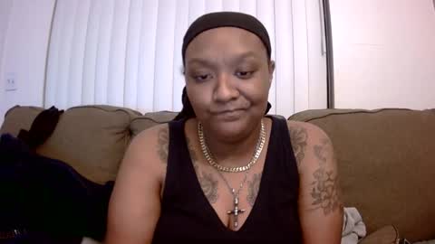 Queen Chief online show from 03-11-26, 07:58