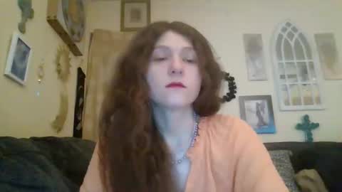 Snapshot of queencrimsonlvx chatting on 04-24-26, 01:19 queencrimsonlvx online show from 04-24-26, 01:19