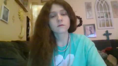 Snapshot of queencrimsonlvx chatting on 04-30-26, 09:15 queencrimsonlvx online show from 04-30-26, 09:15