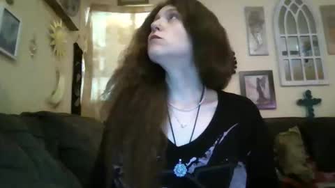 Snapshot of queencrimsonlvx chatting on 05-06-26, 02:19 queencrimsonlvx online show from 05-06-26, 02:19
