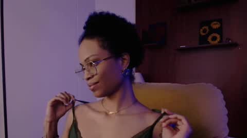 Sweet Goddess online show from 03-08-25, 10:43