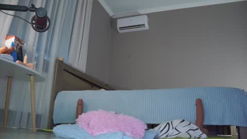 Snapshot of queenelia chatting on 12-10-24, 03:33 Nelly INSTA queenelia online show from 12-10-24, 03:33