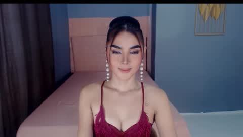 queenemeraldts online show from 10-10-25, 02:54