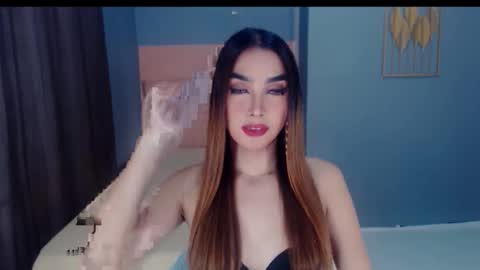 queenemeraldts online show from 10-14-25, 01:17