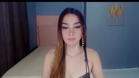 queenemeraldts online show from 10-16-25, 02:34