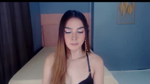 queenemeraldts online show from 10-30-25, 02:02