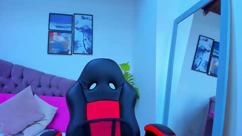 Queen online show from 03-01-25, 06:21