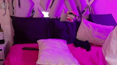 QUEENJEENN online show from 01-17-26, 05:23