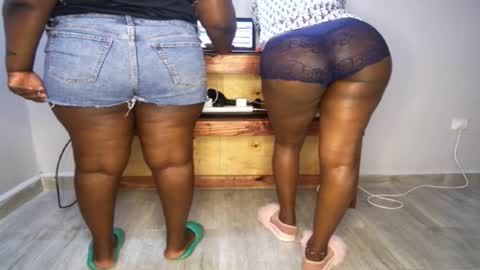 Nina online show from 09-17-25, 09:11