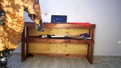 Nina online show from 10-27-25, 07:34