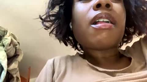 Snapshot of queenkourt chatting on 09-14-25, 03:44 Kourtney online show from 09-14-25, 03:44