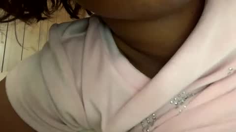 Snapshot of queenkourt chatting on 09-27-25, 02:00 Kourtney online show from 09-27-25, 02:00