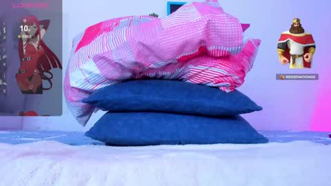 Snapshot of queenlatina10 chatting on 09-26-25, 04:11 Andrea online show from 09-26-25, 04:11