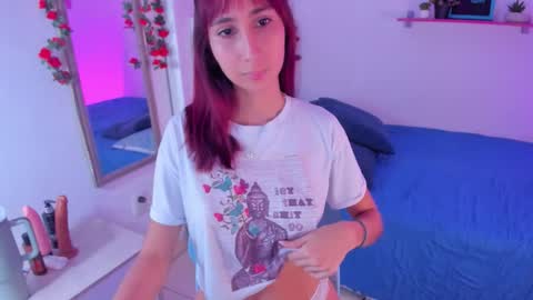 Snapshot of queenlatina10 chatting on 12-15-25, 12:42 Andrea online show from 12-15-25, 12:42