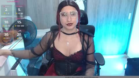 Snapshot of queenlilith_paradise chatting on 10-30-25, 10:43 Queenlilith online show from 10-30-25, 10:43