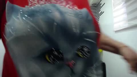 Snapshot of queenmature chatting on 11-23-25, 12:38 VickyBoobss online show from 11-23-25, 12:38