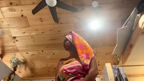 queennefertiti666 online show from 03-13-26, 04:46