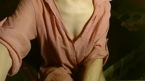 queenoftenderness online show from 03-09-25, 07:59