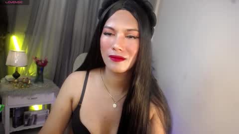 Sabrina online show from 10-31-25, 04:19