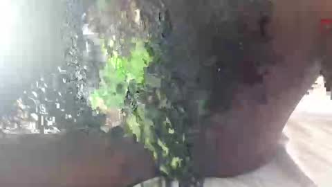 Snapshot of queenshale chatting on 10-21-25, 12:17 queenshale online show from 10-21-25, 12:17