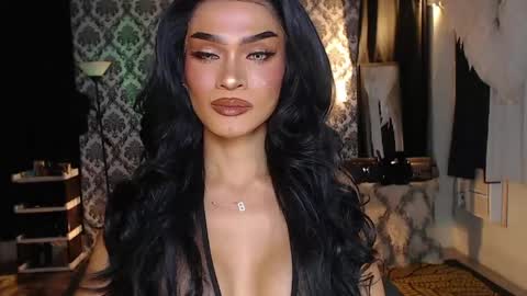 Snapshot of queenvalentinats chatting on 03-25-26, 03:40 ValentinaMoone online show from 03-25-26, 03:40