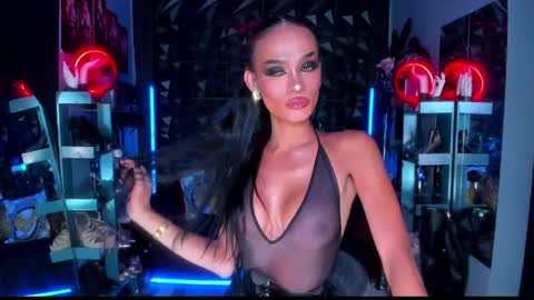 Snapshot of queenvalentinats chatting on 05-18-26, 11:21 ValentinaMoone online show from 05-18-26, 11:21
