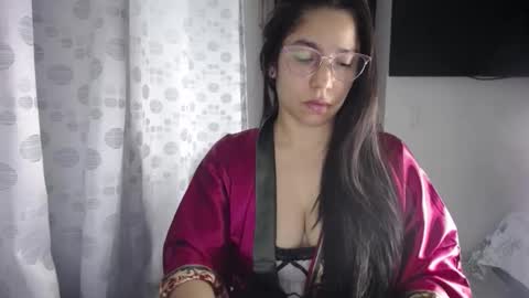 Paola online show from 11-19-25, 03:39