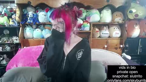 Sky Burrito online show from 10-27-25, 04:49