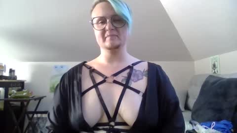 queerlyjaz online show from 09-17-25, 12:12