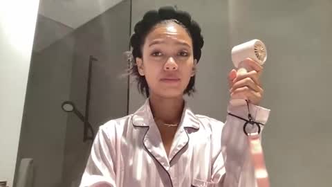 Snapshot of quelc538 chatting on 03-11-26, 07:03 quelc538 online show from 03-11-26, 07:03