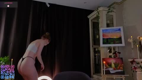 Snapshot of quennacindy chatting on 12-20-25, 02:29 Teri My favorite vibes 77 101 222 666 online show from 12-20-25, 02:29