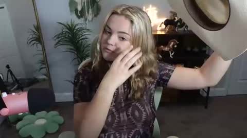 Bri online show from 10-28-25, 01:53