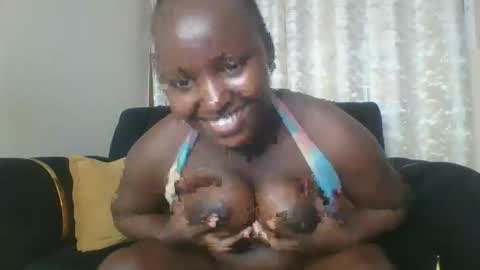 quinn_ce_ online show from 11-12-25, 01:33