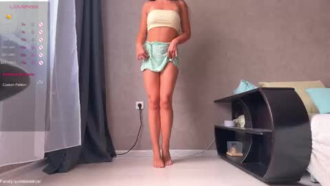 Snapshot of quintessencel chatting on 10-16-25, 10:16 Next stream December 1 FANSLY Loxrye online show from 10-16-25, 10:16